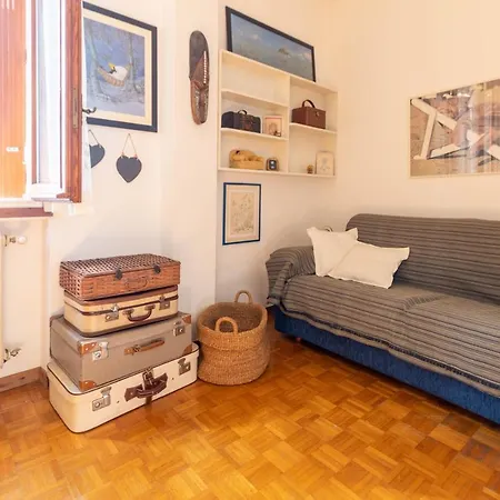 La Chicca Sui Tetti Apartment *