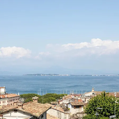 La Chicca Sui Tetti Apartment