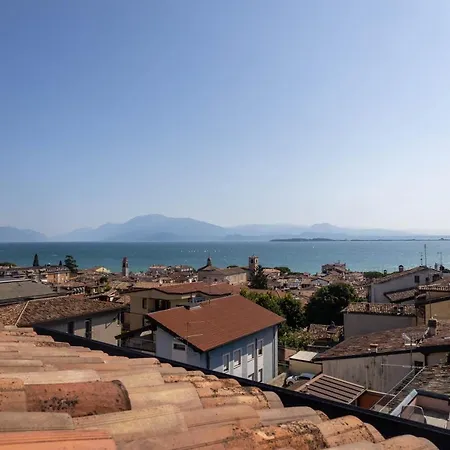 Apartamento La Chicca Sui Tetti Desenzano del Garda